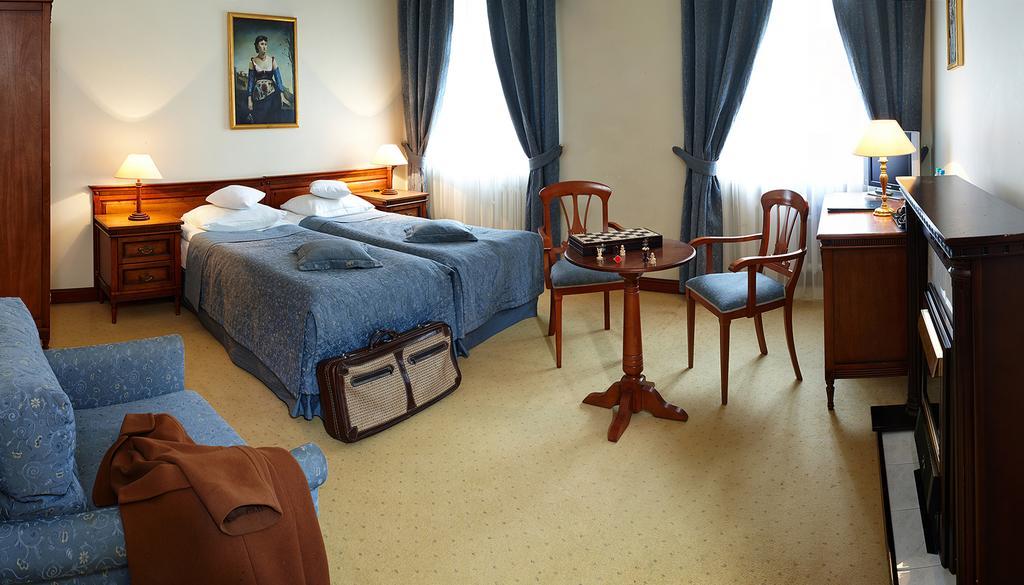 Zamek Na Skale Hotel Trzebieszowice Room photo