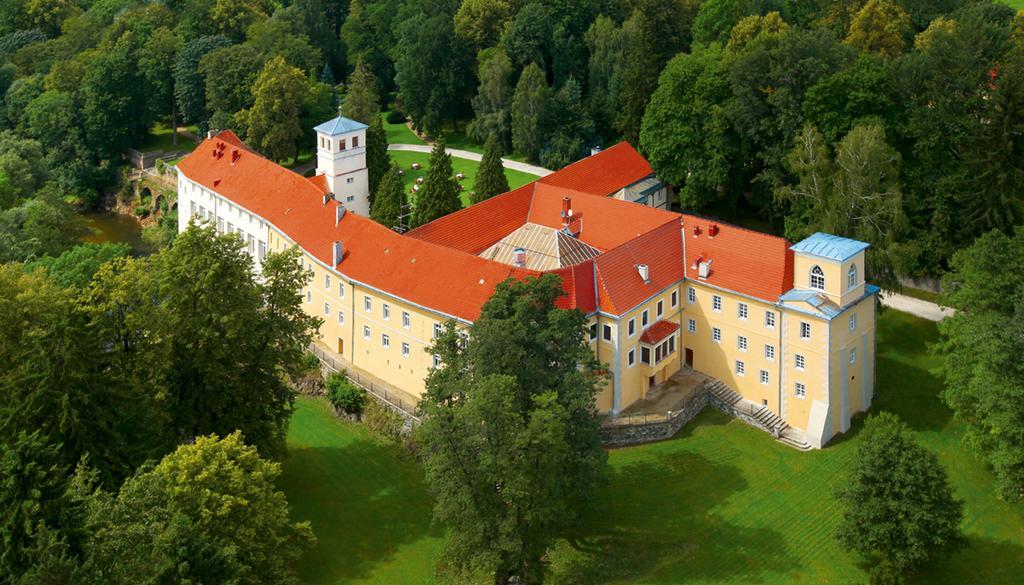 Zamek Na Skale Hotel Trzebieszowice Exterior photo